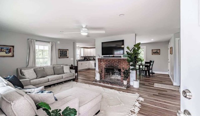 Cozy Family Home w/Beach Access