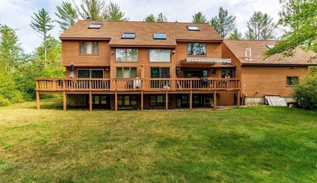 Cozy Family-Sized Condo Close To Everything