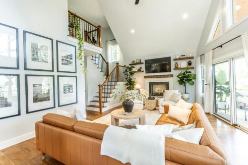 Cozy Luxury Treehouse 10 Min To Asheville Mountain Views