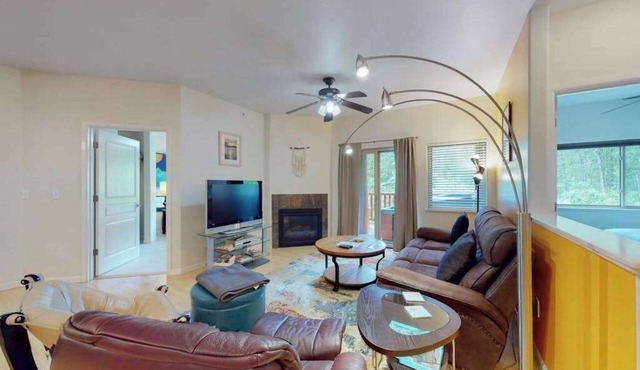 Creekside Retreat | Village 2BR | Hot Tub