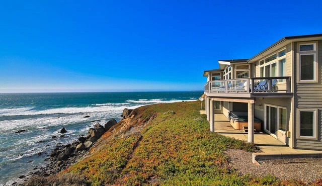 Dillon Beach & Pacific Horizon! 5-Stars! HotTub/Solar/WiFi~Sea Glass