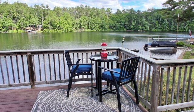 Direct Lake frontage yet close to beaches