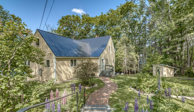 Discounted for Spring Lovely Waterfront Home in MidCoast Maine