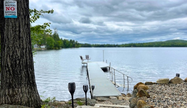 Dog Friendly Lakefront Cottage with Private Dock and Kayaks