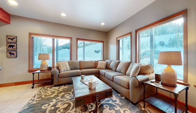 Dog-friendly retreat with private hot tub & mountain view - near skiing/hiking