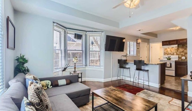 Downtown Tranquility: 2BDR Escape in Lafayette