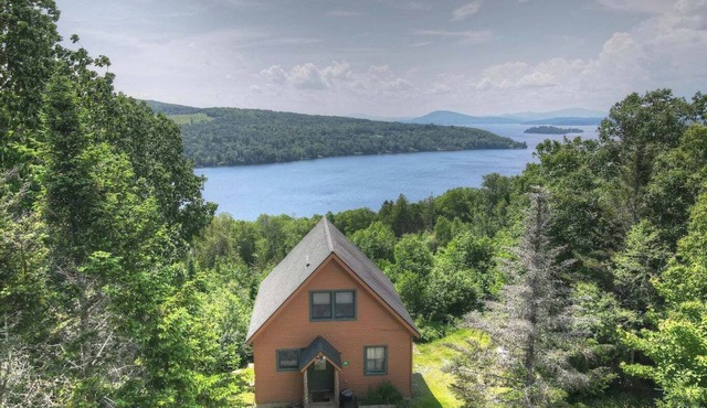 🐾Eagles Ledge | Cozy chalet w/incredible views, access to Rangeley Lake & 15 mins to Saddleback!