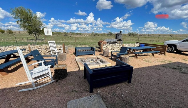 Eclipse Path Center- True Texas Hunting Camp Lodge-pet friendly!