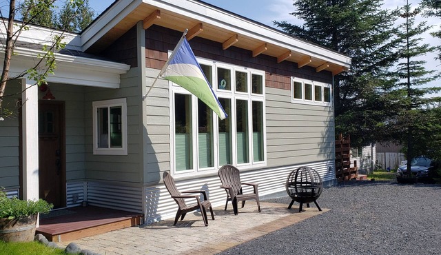 Entire House Tiny Home: close to cruise ship terminal and downtown Seward