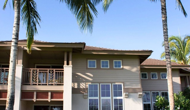 Excellent for couples or families. Right on the Golf Course.