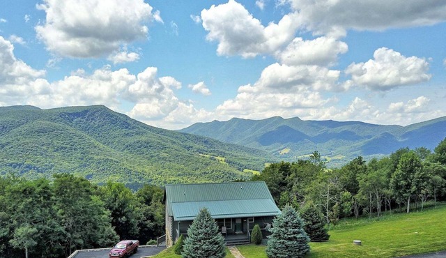 Experience Almost Heaven in this cozy 2-bedroom cabin in West Jefferson, NC.