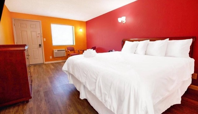 Explore Caverns And Springs W/Pets Allowed Room In Seiling Property