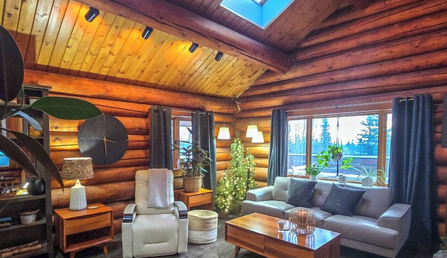 Explore Fairbanks! Authentic Log Cabin w/Views
