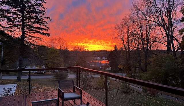 Family friendly, 2-Bedroom cottage with lakeview