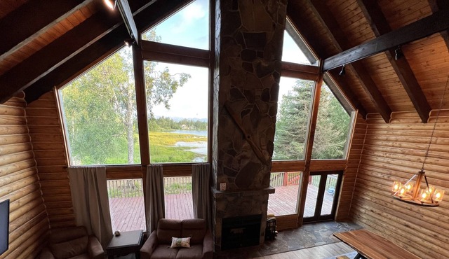 Family friendly lakefront chalet with hot tub and master suite