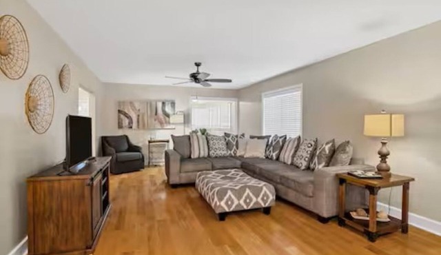 First Class Comfort 3BD & 2BA in Bowling Green