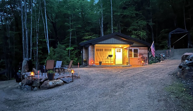 Forest Edge Homestead Charming 2 bdr. Bungalow in heart of MT Washington Valley