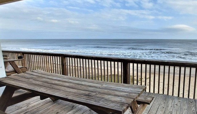 Front row w/POOL, 2 houses included in Surfside Beach