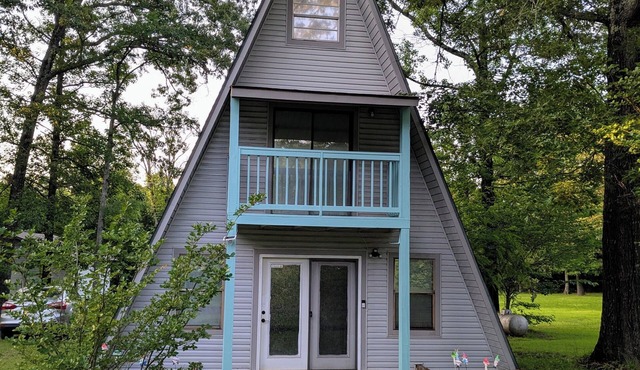 Gnome Home A-Frame near Lake Greeson & Crater of Diamonds in Murfreesboro