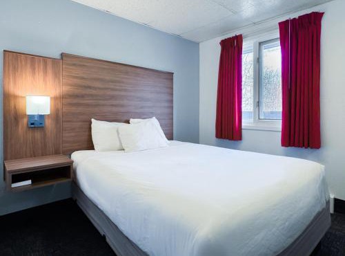 Golden North Inn
