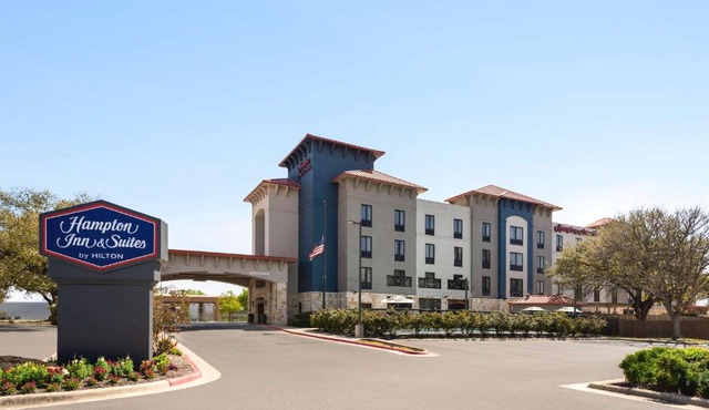 Hampton Inn & Suites San Marcos