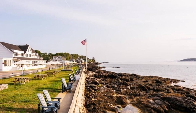 Hatchard House Two-Bedroom Suite | Bluebird Ocean Point Inn | Private Beach