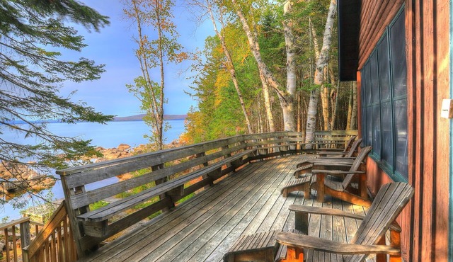 🐾Helidoni Camps - Charming vacation retreat located in Mooselookmeguntic Lakes Bugle Cove