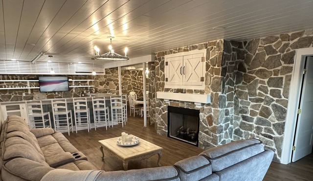 Henderson Acres, Vintage Luxury-Weaverville/ASHVILLE