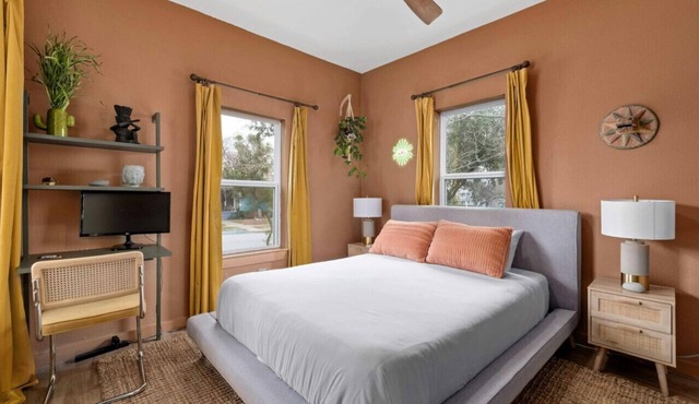 Historic Central Eastside Home with Private Sauna