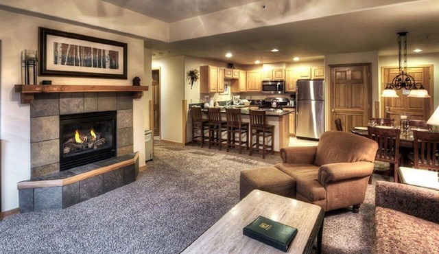 HOLIDAY SKIING in Breck! 2BR at FABULOUS GRAND TIMBER LODGE 12/26/26-1/2/27.