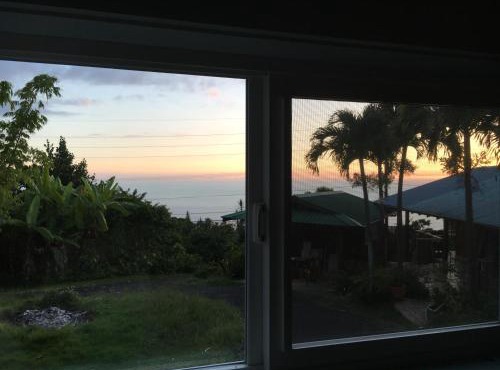 Holualoa bungalows