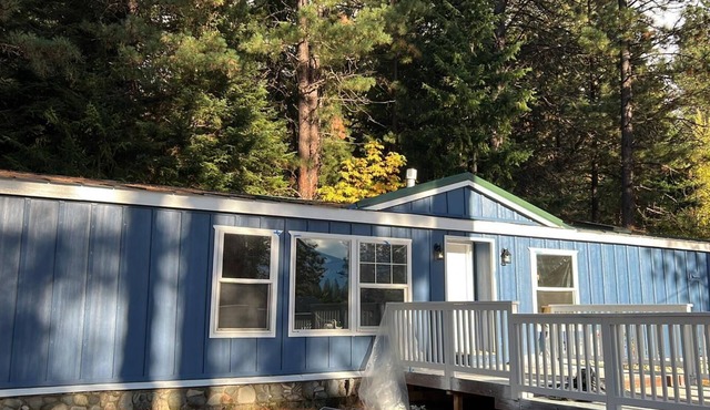 Home in Ronald close to nature, ski slopes and lake