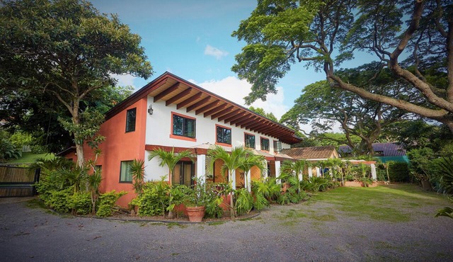 Honolulu Loft/Cottage for 2