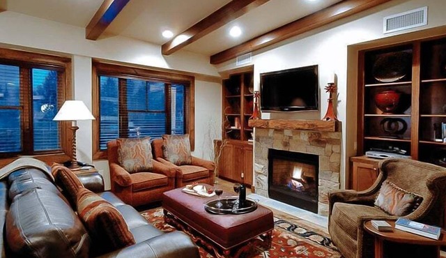 Innsbruck Aspen | Deluxe Two-Bedroom Suite 02 w/Hot tub, Centrally located