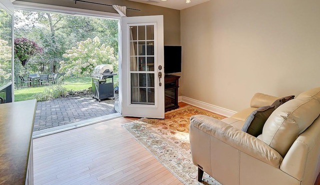 Intergenerational 3 bedroom 1 bathroom in Baie-d'Urfé