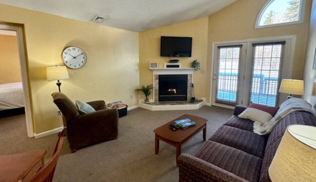 Inviting Condo w Hot Tub & Fireplace