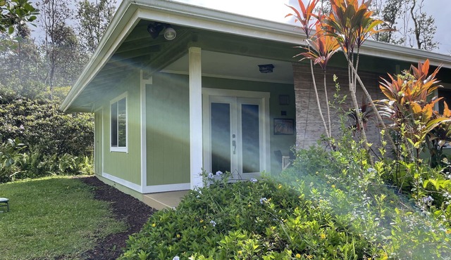 Jungle Bungalow - A lovely space to stay for island fun!