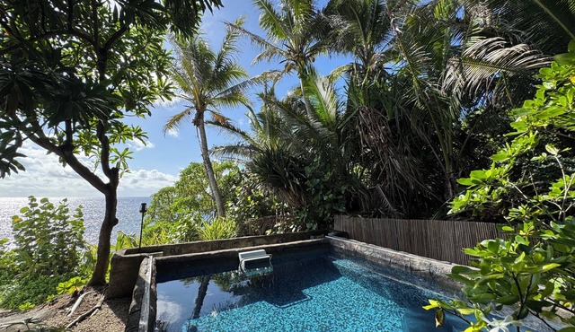 Kehena Moana Kai - Oceanfront Beach House w/Heated Pool
