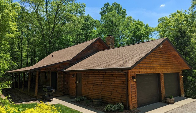 La Bellota Cabin - Secluded, Hot Tub, Sauna, Game Room, Massage Chair