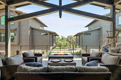 Lake Travis Getaway - Pickleball - Grill - Firepit