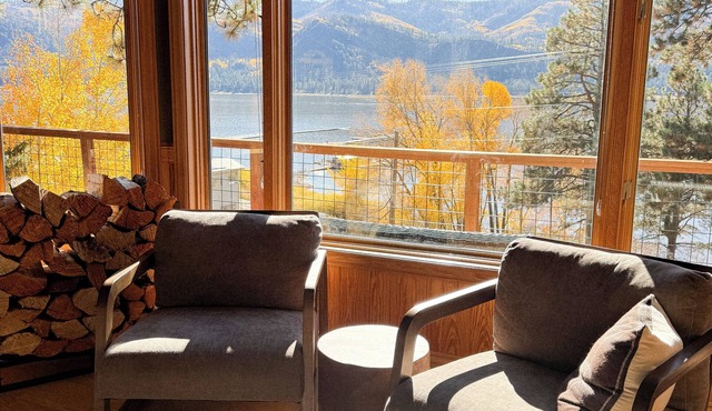 Lakefront Cabin with Hot Tub and Dog Friendly