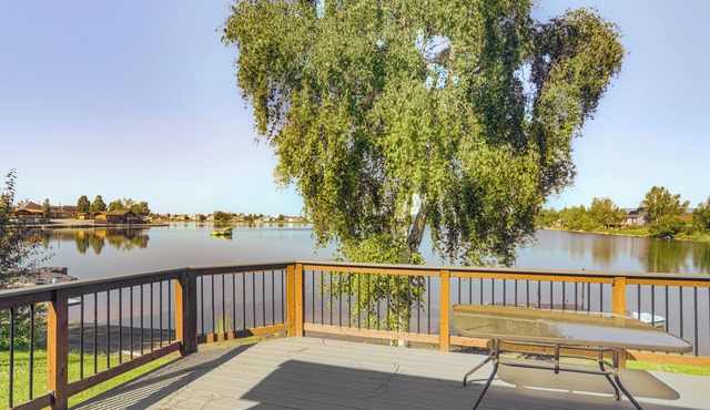 Lakefront Fairbanks Home w/Private Beach!