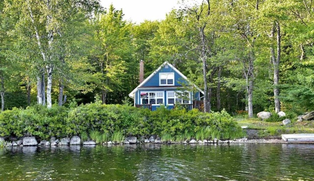 Lakefront Retreat - Idyle Acre - East Lake NS
