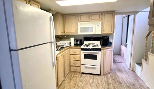 Lakefront Sebago cottage with dock, pet friendly