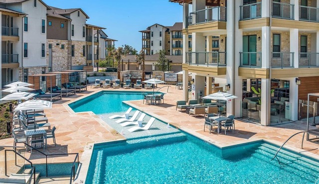 Landing | Incredible 1BD, Pool, Clubhouse