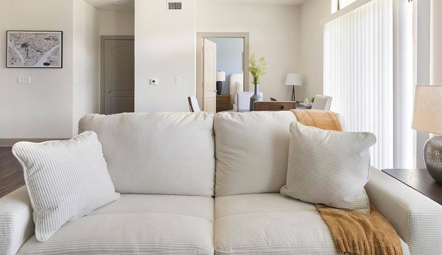 Landing | Incredible 2BD, Gym, Clubhouse