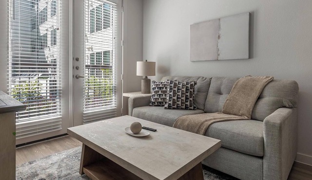 Landing | Modern 1BD, Gym, Pool