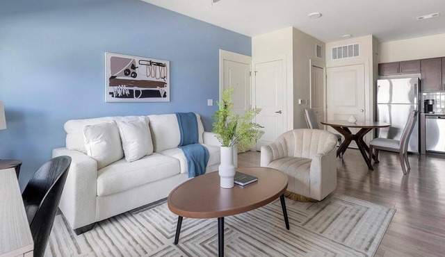 Landing | Modern 1BD, Gym, Pool