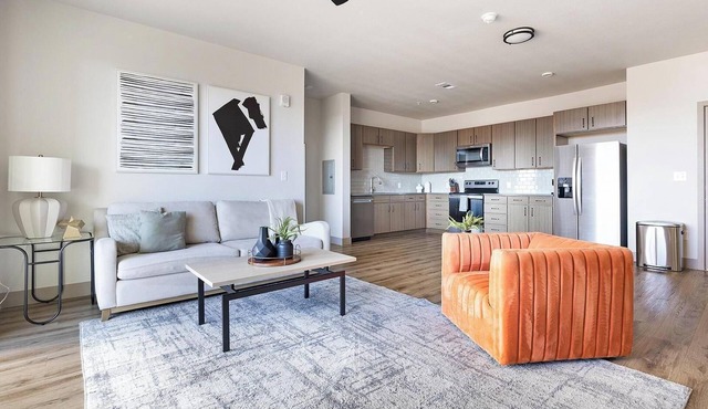 Landing | Modern 2BD, Game Room, Clubhouse