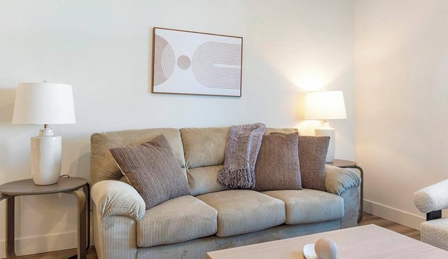 Landing | Spectacular 2BD, Gym, Clubhouse